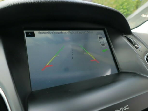 ford-focus-bensin-2018-big-17