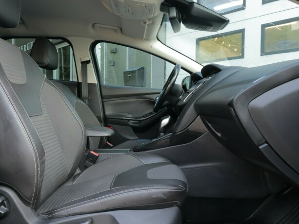 ford-focus-bensin-2018-big-9