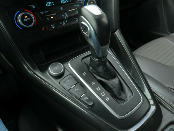 ford-focus-bensin-2018-big-11