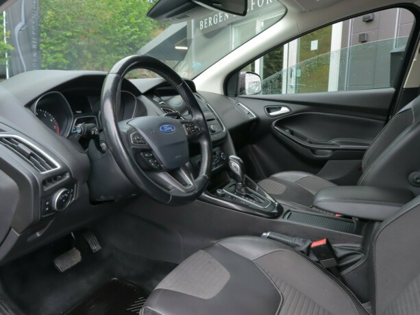 ford-focus-bensin-2018-big-6