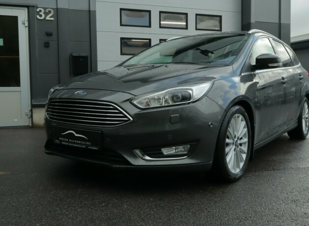 ford-focus-bensin-2018-big-2