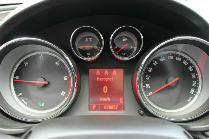 opel-insignia-diesel-2010-big-10