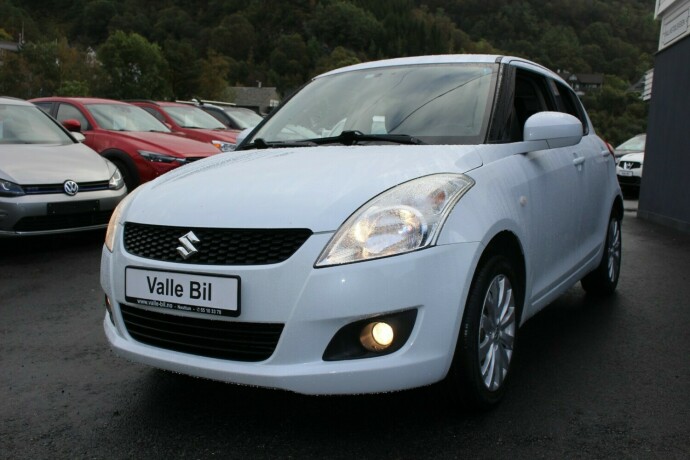 suzuki-swift-bensin-2012-big-1