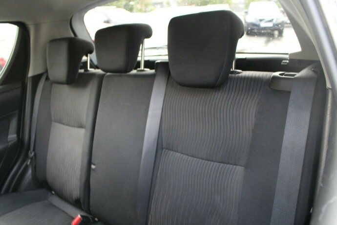 suzuki-swift-bensin-2012-big-5