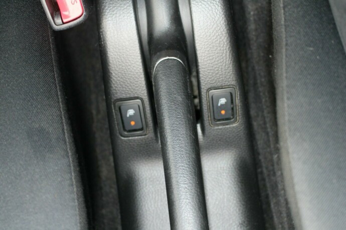 suzuki-swift-bensin-2012-big-15