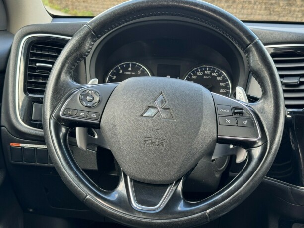 mitsubishi-outlander-bensin-2019-big-12