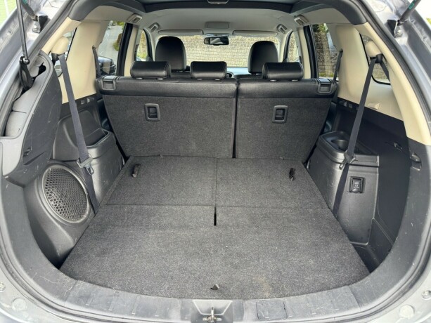 mitsubishi-outlander-bensin-2019-big-19