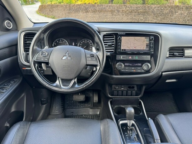 mitsubishi-outlander-bensin-2019-big-7