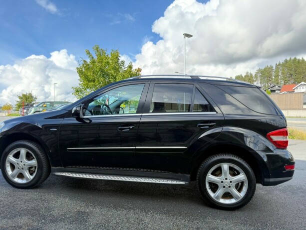 mercedes-benz-m-klasse-diesel-2010-big-2