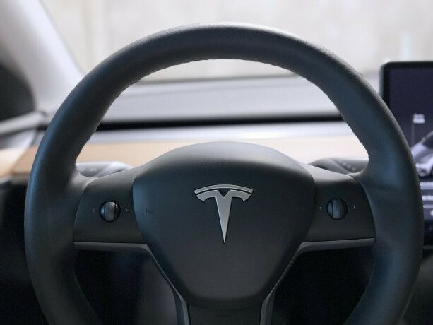 tesla-model-y-elektrisitet-2023-big-14