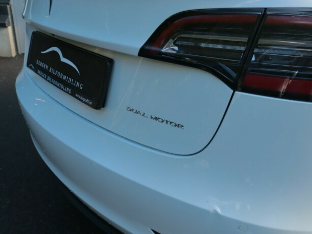 tesla-model-3-elektrisitet-2019-big-23
