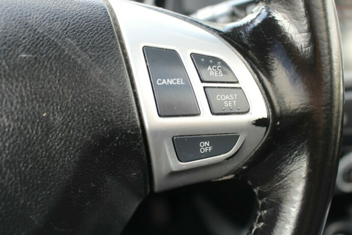 mitsubishi-asx-diesel-2011-big-11