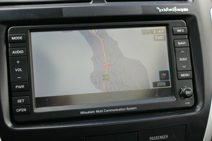 mitsubishi-asx-diesel-2011-big-15