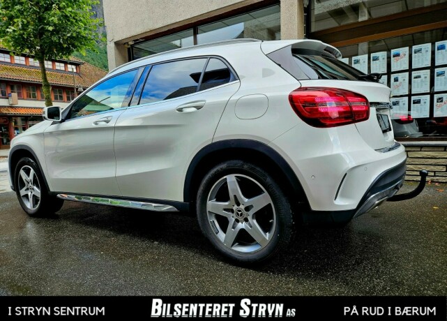 mercedes-benz-gla-bensin-2019-big-3