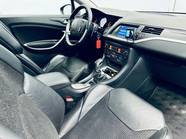 citroen-c5-diesel-2012-big-14