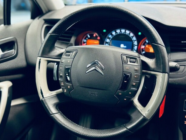 citroen-c5-diesel-2012-big-19