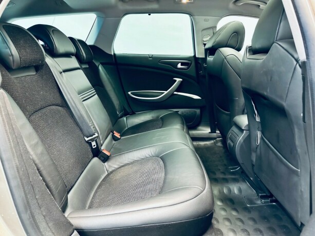 citroen-c5-diesel-2012-big-17