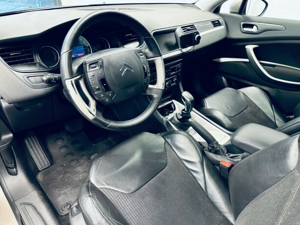 citroen-c5-diesel-2012-big-11