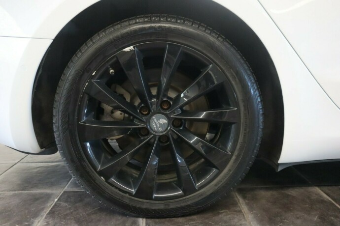 tesla-model-3-elektrisitet-2019-big-46