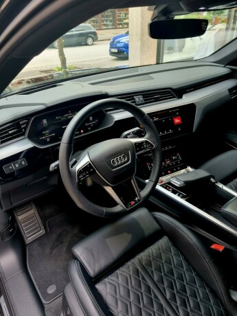 audi-e-tron-sportback-elektrisitet-2023-big-9