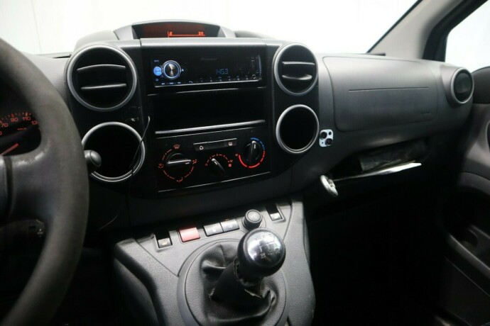 peugeot-partner-diesel-2009-big-10