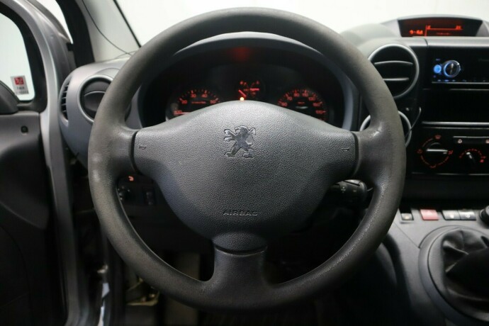 peugeot-partner-diesel-2009-big-12