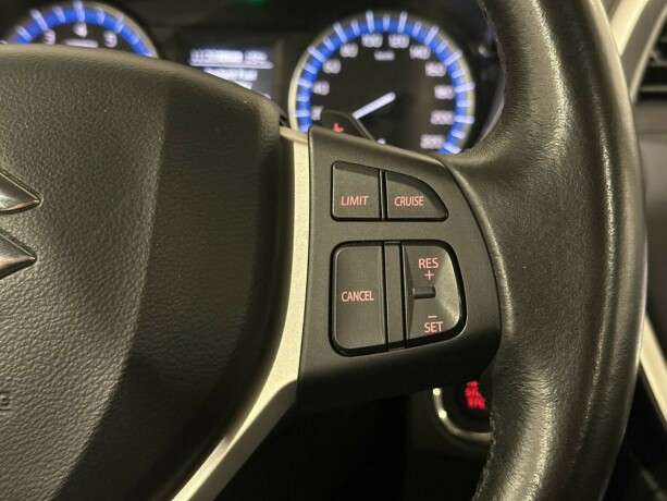 suzuki-sx4-s-cross-bensin-2015-big-15