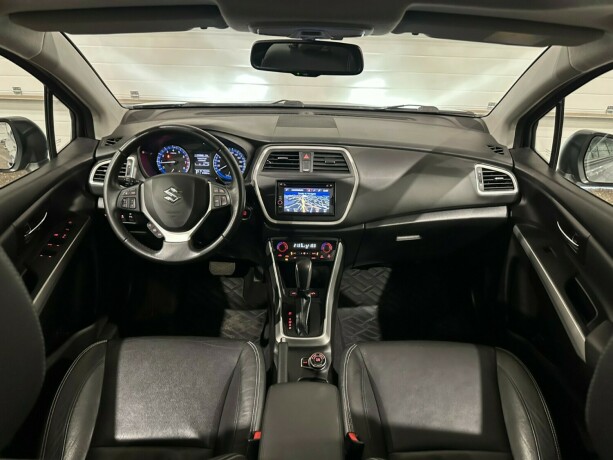 suzuki-sx4-s-cross-bensin-2015-big-13