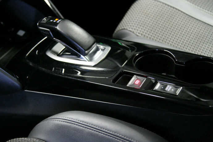 peugeot-e-2008-elektrisitet-2020-big-14