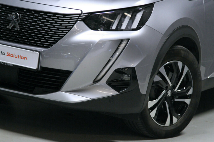 peugeot-e-2008-elektrisitet-2020-big-23