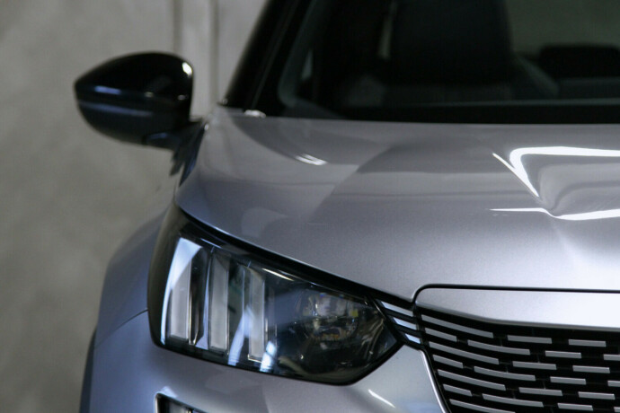 peugeot-e-2008-elektrisitet-2020-big-26
