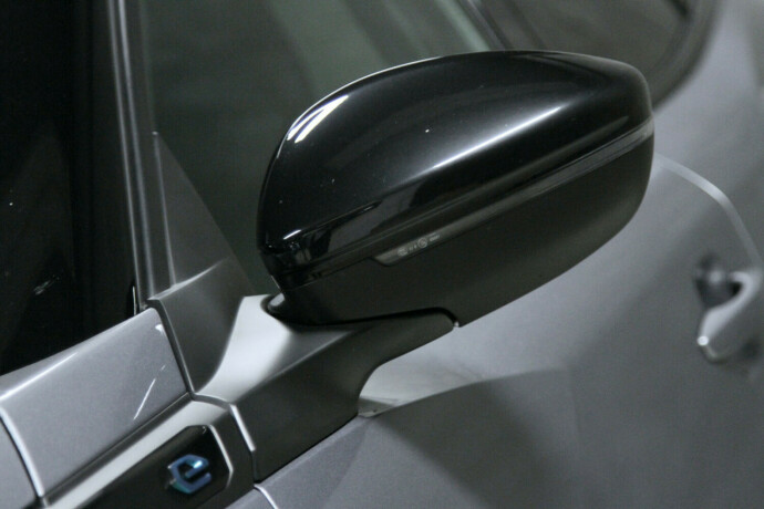 peugeot-e-2008-elektrisitet-2020-big-22