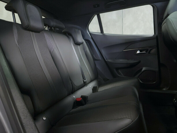 peugeot-e-2008-elektrisitet-2020-big-2