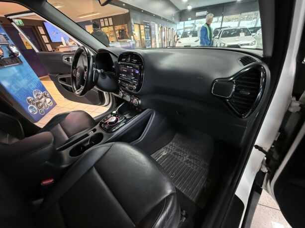 kia-e-soul-elektrisitet-2021-big-30