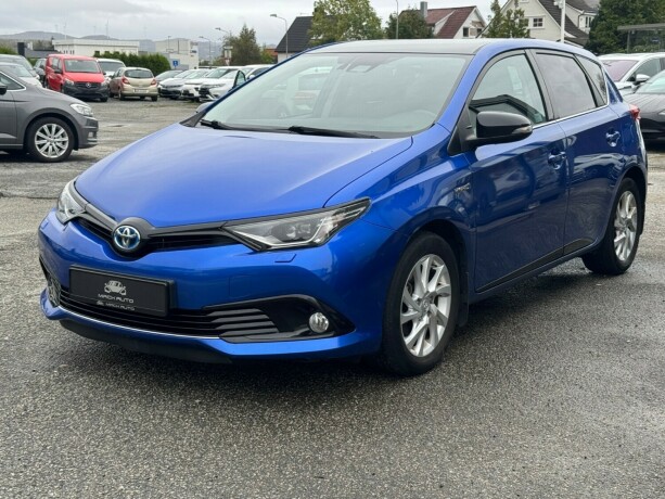 toyota-auris-elektrisitetbensin-2019-big-2
