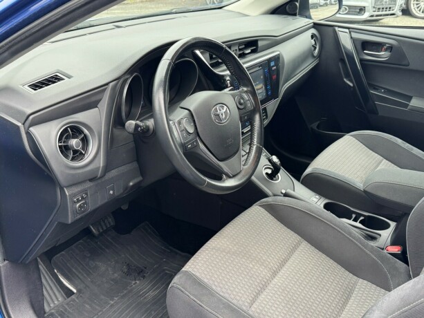 toyota-auris-elektrisitetbensin-2019-big-5