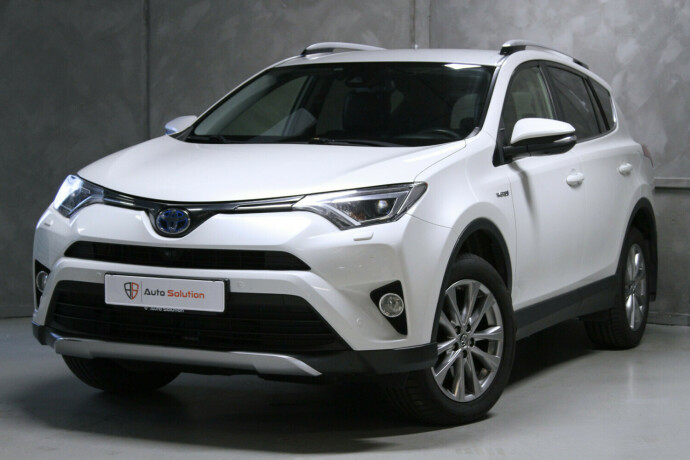 toyota-rav4-elektrisitetbensin-2017-big-0