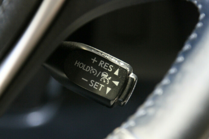 toyota-rav4-elektrisitetbensin-2017-big-14