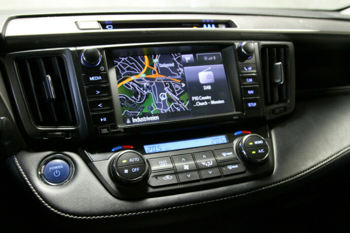 toyota-rav4-elektrisitetbensin-2017-big-10