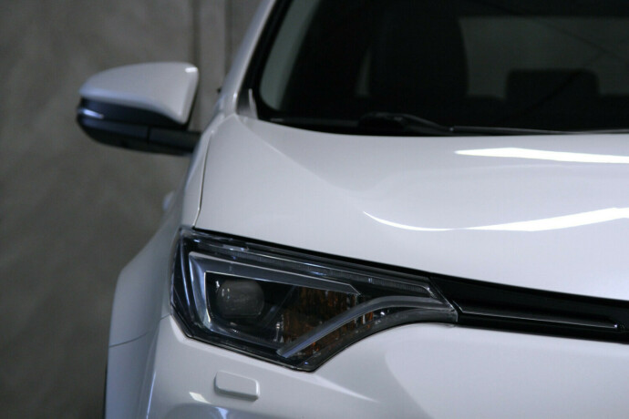 toyota-rav4-elektrisitetbensin-2017-big-22