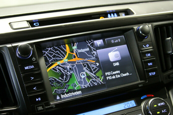 toyota-rav4-elektrisitetbensin-2017-big-6