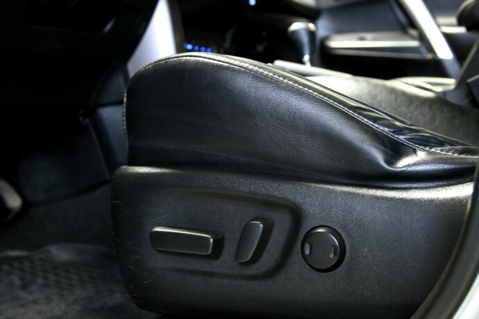 toyota-rav4-elektrisitetbensin-2017-big-17