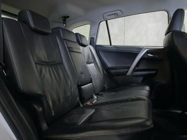 toyota-rav4-elektrisitetbensin-2017-big-2