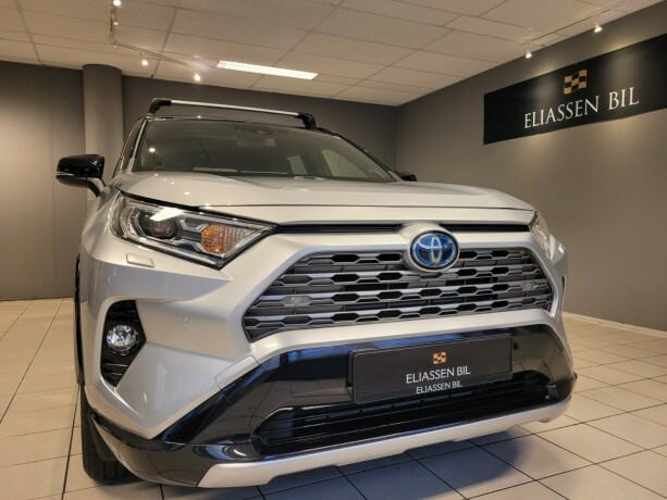 toyota-rav4-elektrisitetbensin-2019-big-9