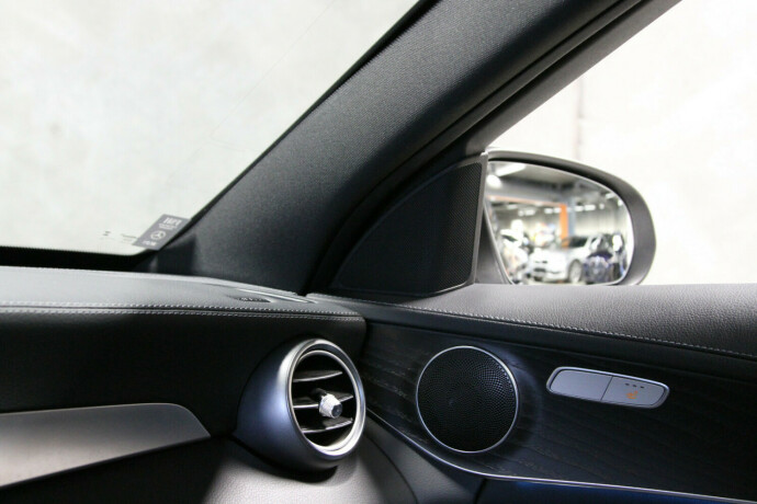 mercedes-benz-c-klasse-elektrisitetbensin-2017-big-22
