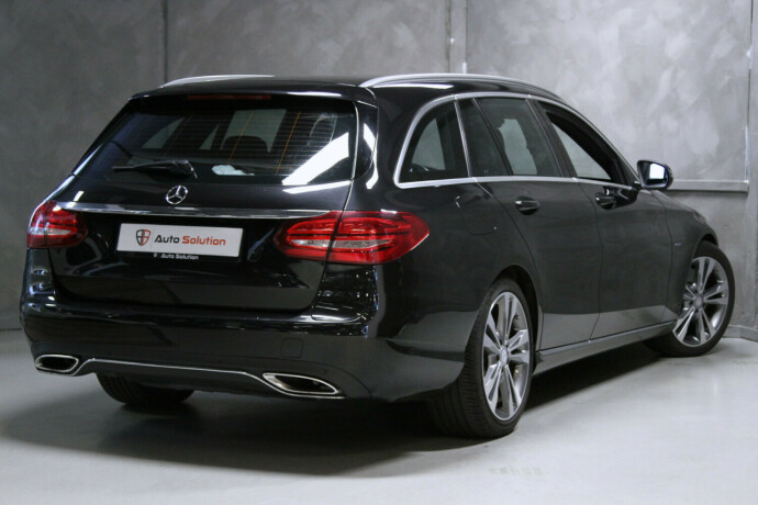 mercedes-benz-c-klasse-elektrisitetbensin-2017-big-1