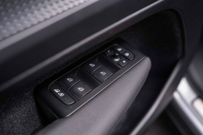 volvo-xc-40-elektrisitet-2021-big-22