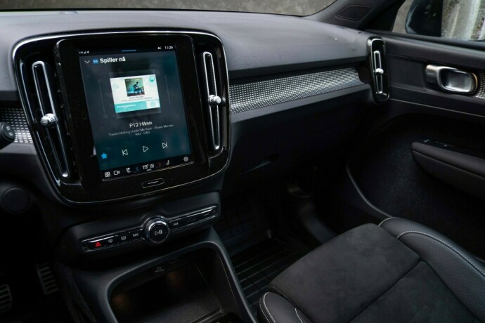 volvo-xc-40-elektrisitet-2021-big-16
