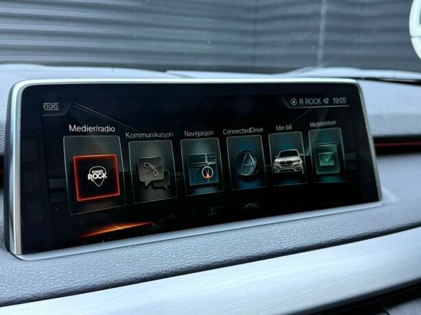 bmw-x5-elektrisitetbensin-2017-big-19
