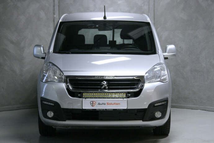 peugeot-partner-diesel-2016-big-13